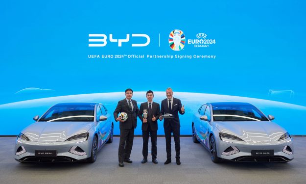 Ceremonia de firma de BYD como socio oficial de la UEFA EURO 2024