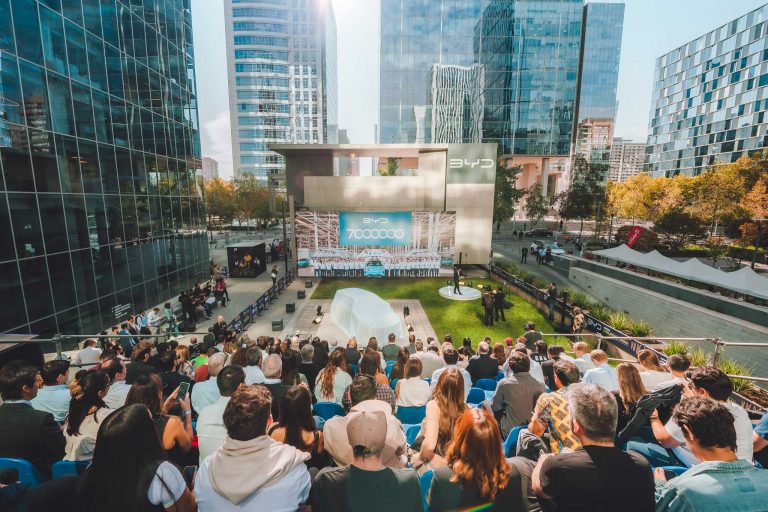 BYD lanza el DOLPHIN MINI en Chile